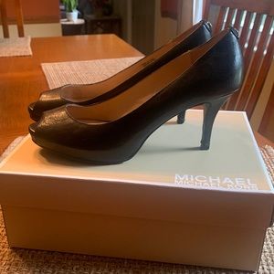 Micheal kors leather open toe heels